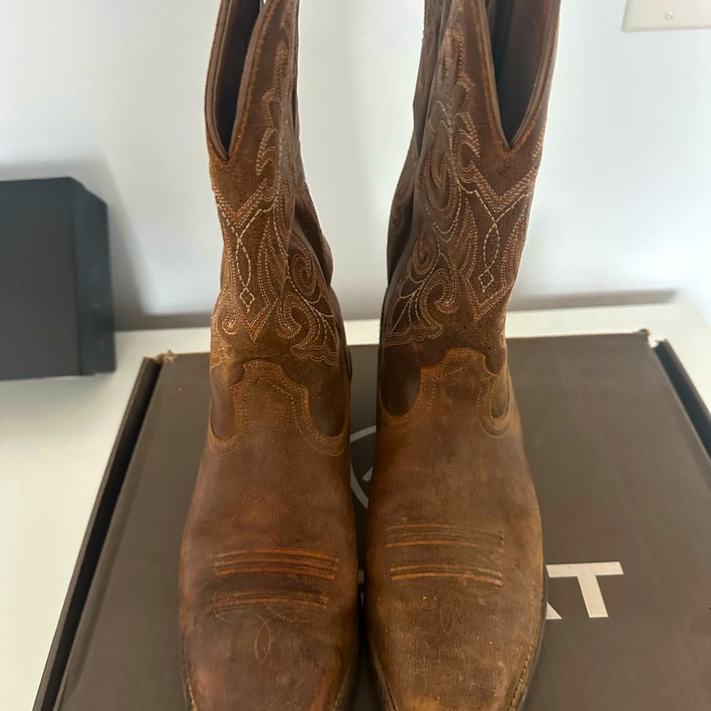 Ariat cowboy boots